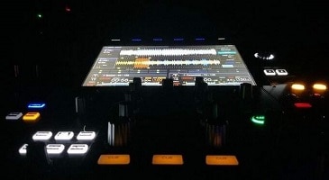 Pioneer XDJ-RX3 vs. XDJ-XZ