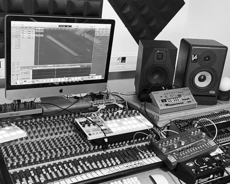 What Size Studio Monitor Should You Get? A Quick Guide